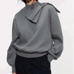 ZARA OVERSIZED BOW PULLOVER DETAIL SWEATER CLASSY